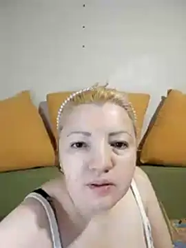 stefanyharper16 online show from 2, 11, 2025