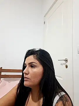 Snapshot of laura_dirtyhot chatting on 13, 12, 2024 laura dirtyhot online show from 13, 12, 2024