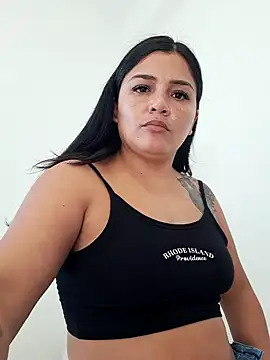 Snapshot of laura_dirtyhot chatting on 26, 12, 2024 laura dirtyhot online show from 26, 12, 2024