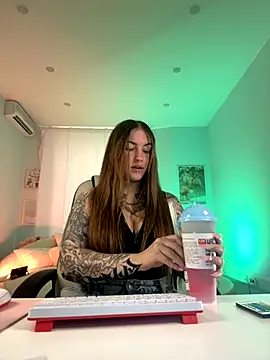 IvyHoney online show from 12, 9, 2025