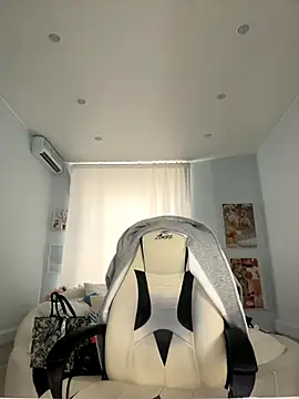 IvyHoney online show from 28, 9, 2025