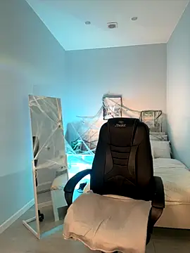 IvyHoney online show from 23, 10, 2025