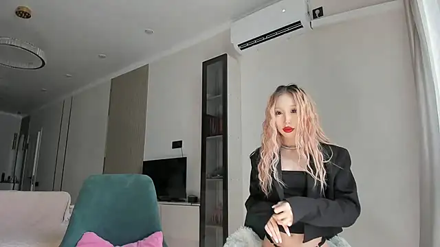 Snapshot of Pupasui02 chatting on 5, 6, 2026 Pupasui02 online show from 5, 6, 2026