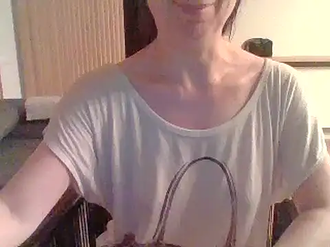 Moi Lina online show from 18, 7, 2026