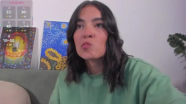 TIFFANYRUSSO online show from 10, 4, 2026