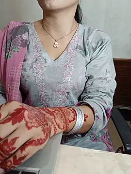 Snapshot of Chanchal--Navya chatting on 15, 5, 2026 Chanchal--Navya online show from 15, 5, 2026