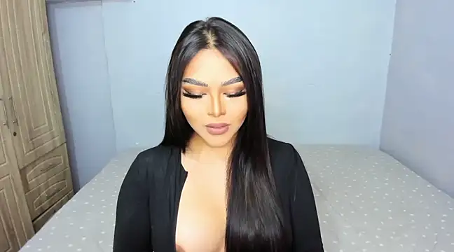 Snapshot of shantal_r0mance chatting on 19, 12, 2024 shantal r0mance online show from 19, 12, 2024