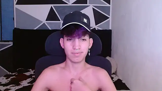 Snapshot of littlextreme chatting on 15, 12, 2024 littlextreme online show from 15, 12, 2024