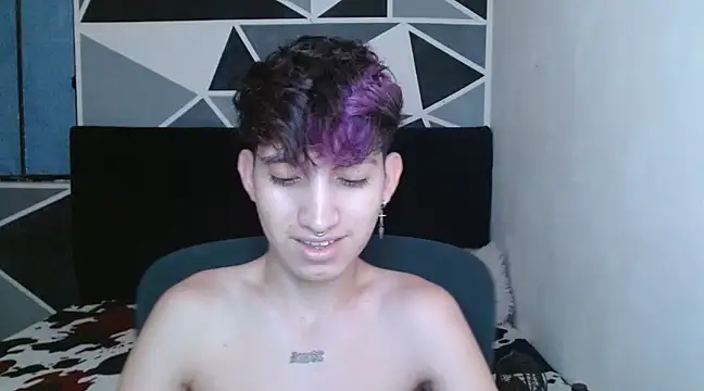 Snapshot of littlextreme chatting on 8, 1, 2025 littlextreme online show from 8, 1, 2025