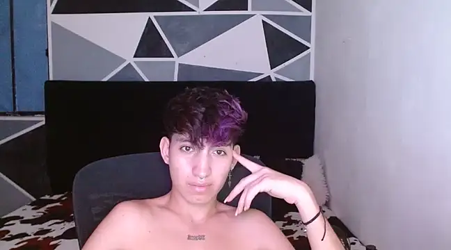 Snapshot of littlextreme chatting on 8, 1, 2025 littlextreme online show from 8, 1, 2025