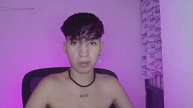 Snapshot of littlextreme chatting on 8, 2, 2025 littlextreme online show from 8, 2, 2025