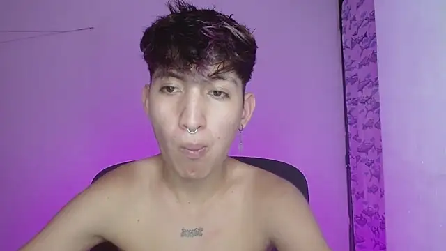 Snapshot of littlextreme chatting on 20, 2, 2025 littlextreme online show from 20, 2, 2025