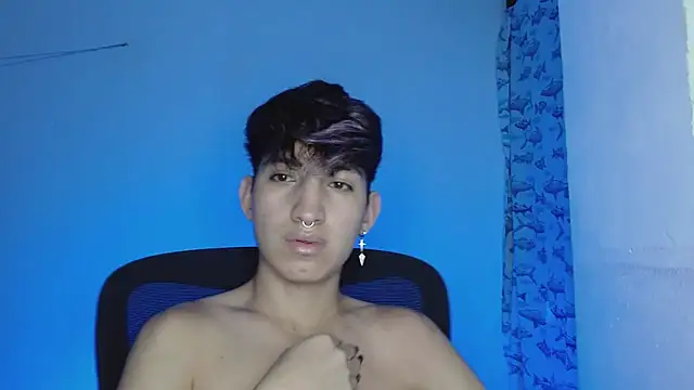 Snapshot of littlextreme chatting on 2, 3, 2025 littlextreme online show from 2, 3, 2025