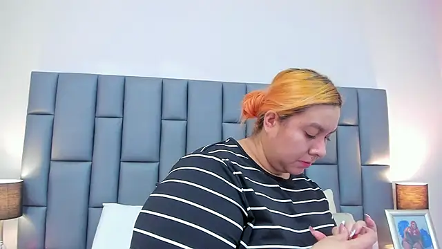 aandreaperez online show from 22, 1, 2025