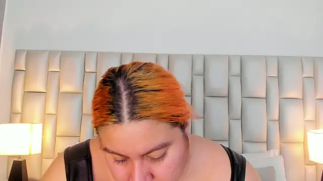 aandreaperez online show from 24, 1, 2025