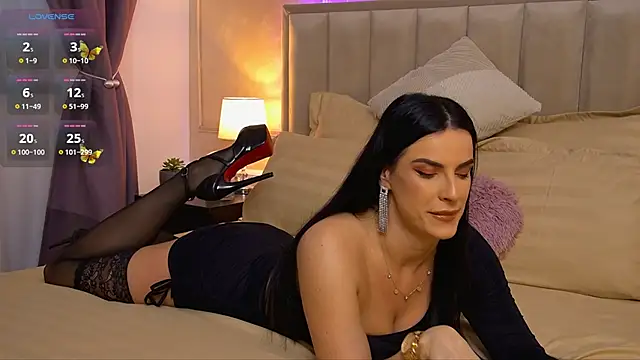 Snapshot of SereneRhodes chatting on 18, 12, 2024 SereneRhodes online show from 18, 12, 2024