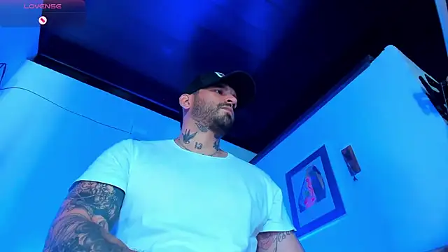 Snapshot of CamiloGray_ chatting on 2, 1, 2025 CamiloGray  online show from 2, 1, 2025