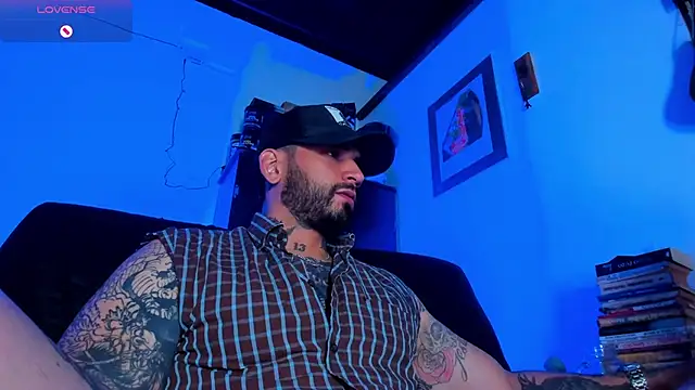 Snapshot of CamiloGray_ chatting on 24, 1, 2025 CamiloGray  online show from 24, 1, 2025
