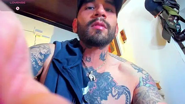 Snapshot of CamiloGray_ chatting on 10, 2, 2025 CamiloGray  online show from 10, 2, 2025