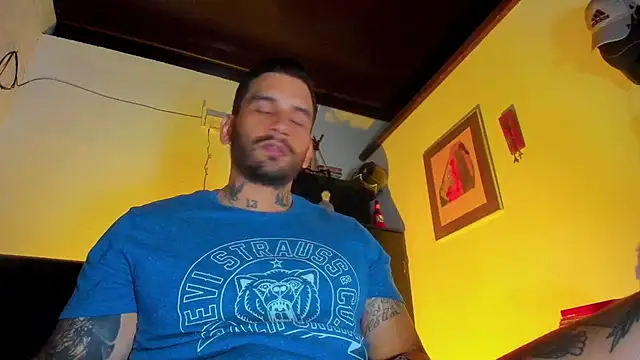 Snapshot of CamiloGray_ chatting on 21, 3, 2025 CamiloGray  online show from 21, 3, 2025