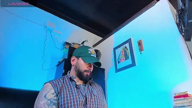 Snapshot of CamiloGray_ chatting on 15, 9, 2025 CamiloGray  online show from 15, 9, 2025