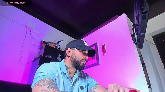 Snapshot of CamiloGray_ chatting on 16, 9, 2025 CamiloGray  online show from 16, 9, 2025