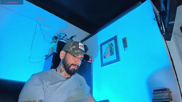 Snapshot of CamiloGray_ chatting on 27, 9, 2025 CamiloGray  online show from 27, 9, 2025