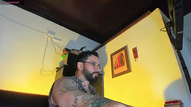 Snapshot of CamiloGray_ chatting on 30, 9, 2025 CamiloGray  online show from 30, 9, 2025