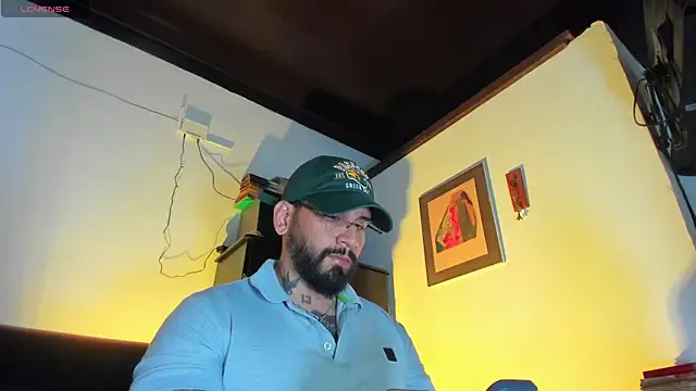 Snapshot of CamiloGray_ chatting on 3, 10, 2025 CamiloGray  online show from 3, 10, 2025