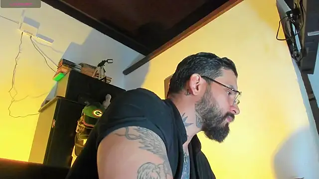 Snapshot of CamiloGray_ chatting on 20, 10, 2025 CamiloGray  online show from 20, 10, 2025