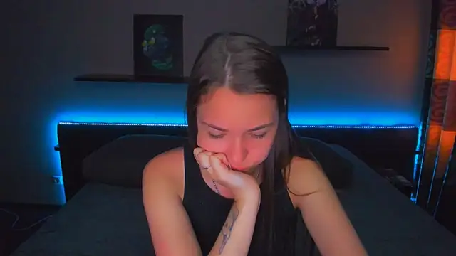 AlexaBarkley online show from 4, 5, 2026