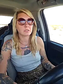 SheIsSomething online show from 3, 12, 2024