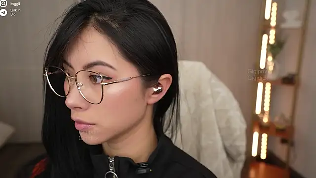 Gigi ohlala online show from 4, 10, 2025