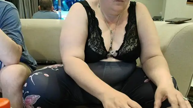 Snapshot of HotBiPaar chatting on 3, 6, 2026 HotBiPaar online show from 3, 6, 2026