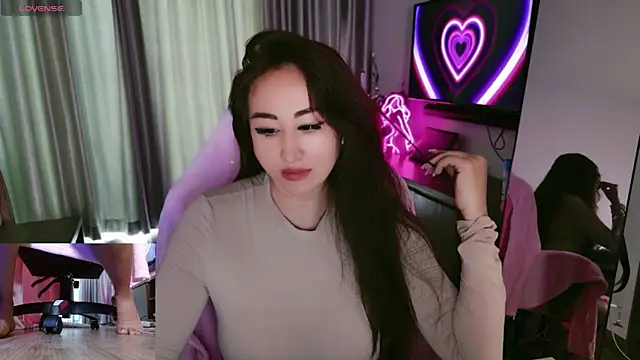 Snapshot of AsianQueens chatting on 27, 10, 2025 AsianQueens online show from 27, 10, 2025