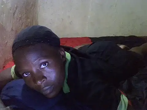 Snapshot of cute-shamza chatting on 2, 10, 2025 cute-shamza online show from 2, 10, 2025