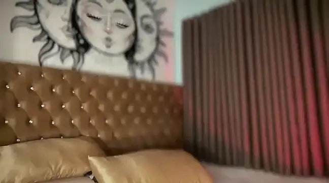 Jasmine Elcock online show from 3, 1, 2025