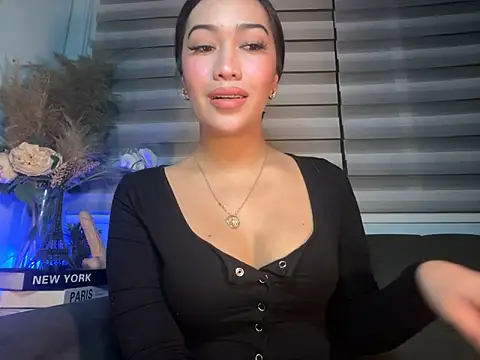 Jasmine Elcock online show from 8, 9, 2025