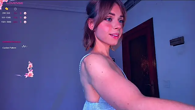 Snapshot of Arielle__03 chatting on 13, 9, 2025 Arielle  03 online show from 13, 9, 2025