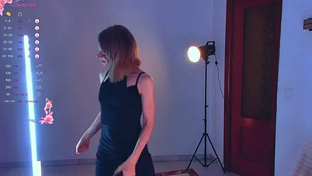 Snapshot of Arielle__03 chatting on 3, 10, 2025 Arielle  03 online show from 3, 10, 2025