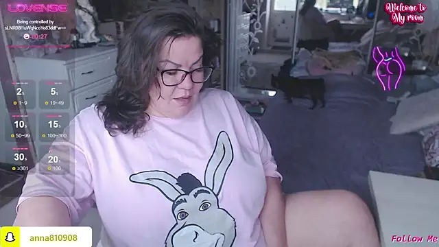 femme fatale1 online show from 11, 10, 2025