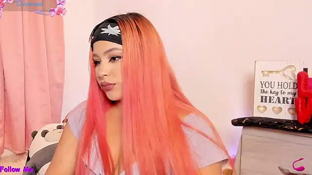 Snapshot of SophieRossi chatting on 13, 2, 2026 SophieRossi online show from 13, 2, 2026