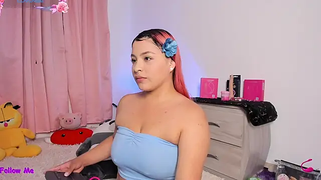 Snapshot of SophieRossi chatting on 22, 2, 2026 SophieRossi online show from 22, 2, 2026