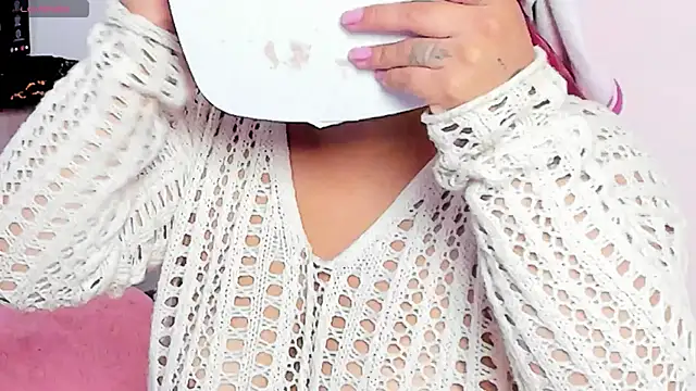 Snapshot of SophieRossi chatting on 12, 3, 2026 SophieRossi online show from 12, 3, 2026