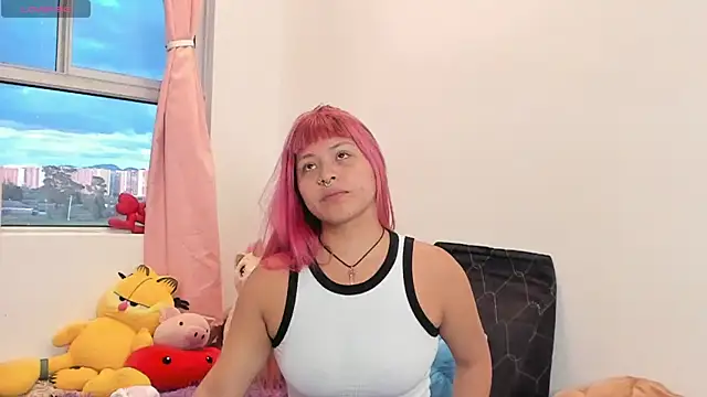 Snapshot of SophieRossi chatting on 8, 4, 2026 SophieRossi online show from 8, 4, 2026