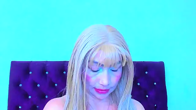 Snapshot of almabeckelt chatting on 22, 10, 2025 almabeckelt online show from 22, 10, 2025