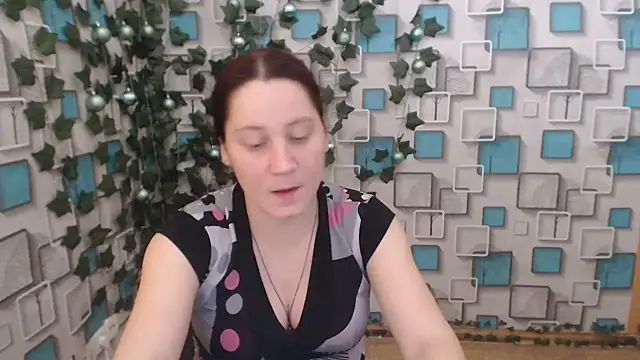 JosieJun  online show from 10, 1, 2025