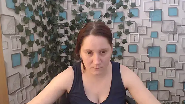 JosieJun  online show from 11, 3, 2025