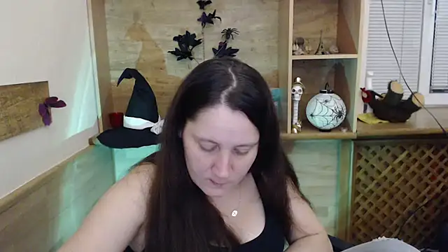 JosieJun  online show from 3, 11, 2025