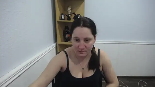 JosieJun  online show from 15, 12, 2025